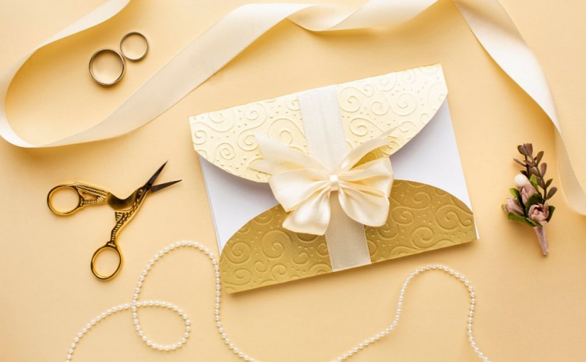 Invitaciones de boda con detalles en relieve: una forma de añadir textura